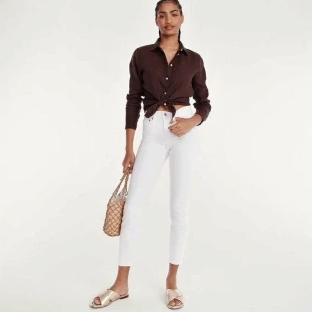 J Crew 9" Mid Rise toothpick Jean In White, Size 27